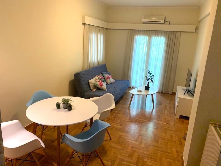 Apartment Cozy Flat In Centre - 30 Secs Walking Ampelokipoi Metro Station