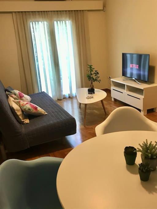 Apartment Cozy Flat In Centre - 30 Secs Walking Ampelokipoi Metro Station Athens